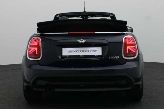 MINI Cabrio (2021) thumbnail 5