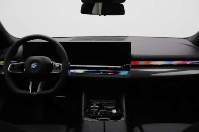 BMW i5 (2026) thumbnail 6