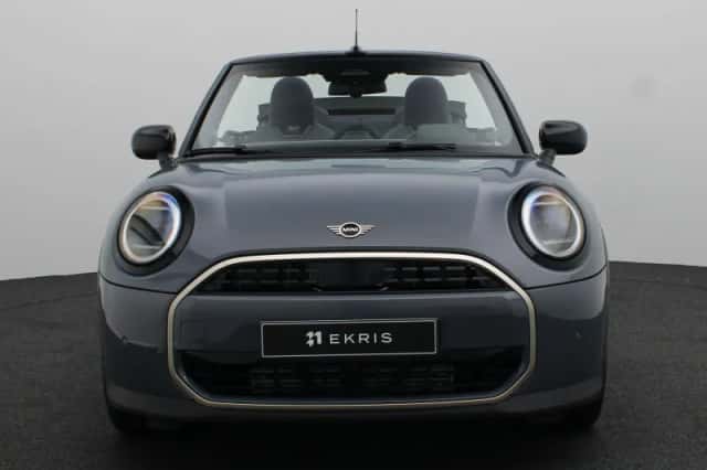 MINI Cabrio (2026) thumbnail 3