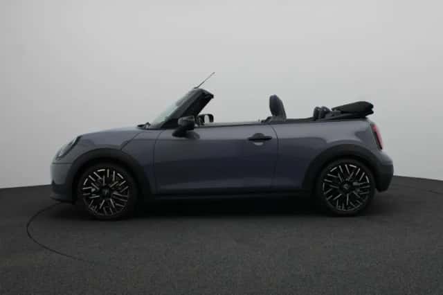 MINI Cabrio (2026) thumbnail 4
