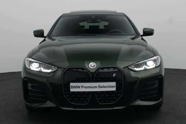 BMW i4 (2022) thumbnail 3
