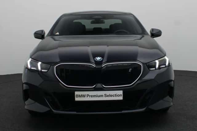 BMW i5 (2025) thumbnail 3