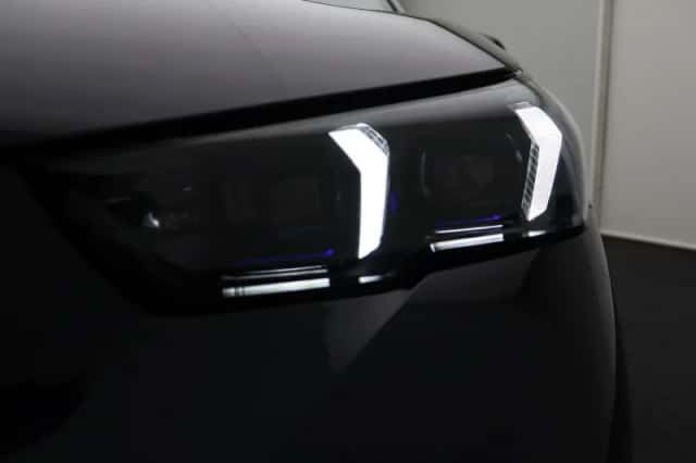 BMW i5 (2025) thumbnail 6