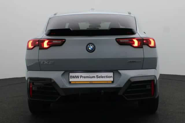 BMW iX2 (2025) thumbnail 5