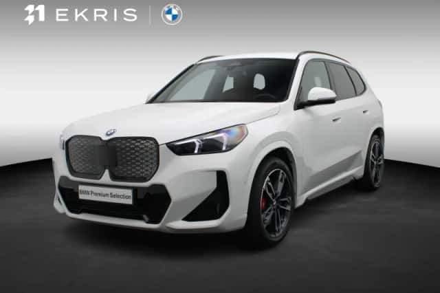 BMW iX1 (2026) thumbnail 1