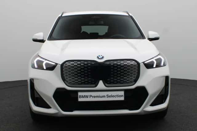 BMW iX1 (2026) thumbnail 3
