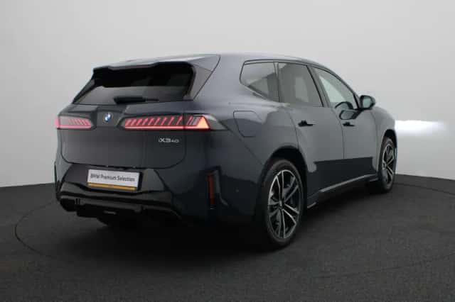 BMW iX3 (2026) thumbnail 2