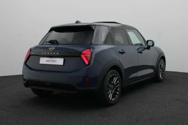 MINI Cooper (2026) thumbnail 2