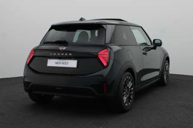 MINI Cooper (2026) thumbnail 2