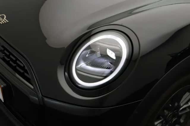 MINI Cooper (2026) thumbnail 6
