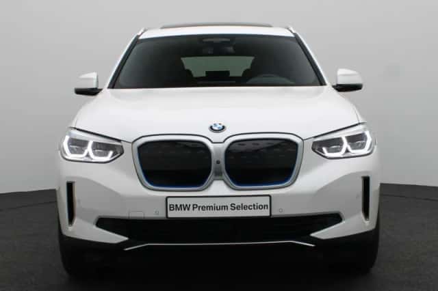 BMW iX3 (2021) thumbnail 3