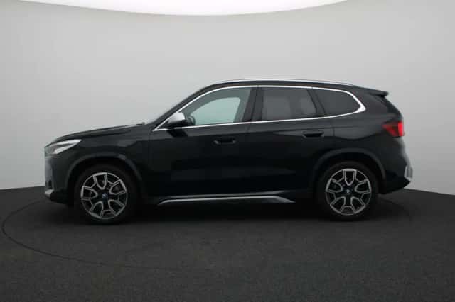 BMW X1 (2023) thumbnail 4