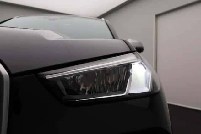 BMW X1 (2023) thumbnail 6