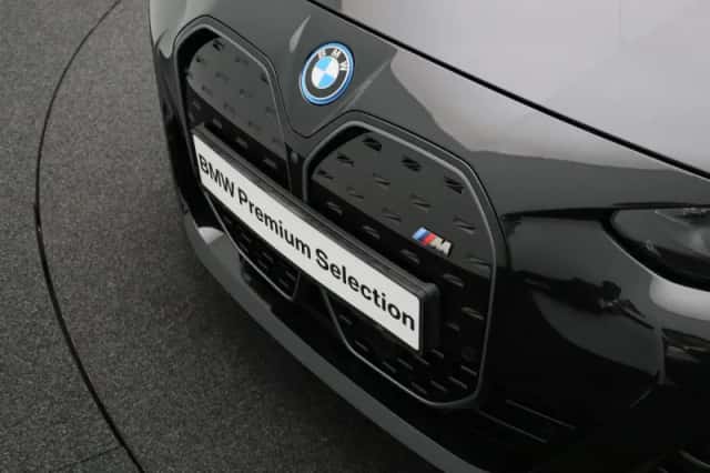 BMW i4 (2023) thumbnail 6