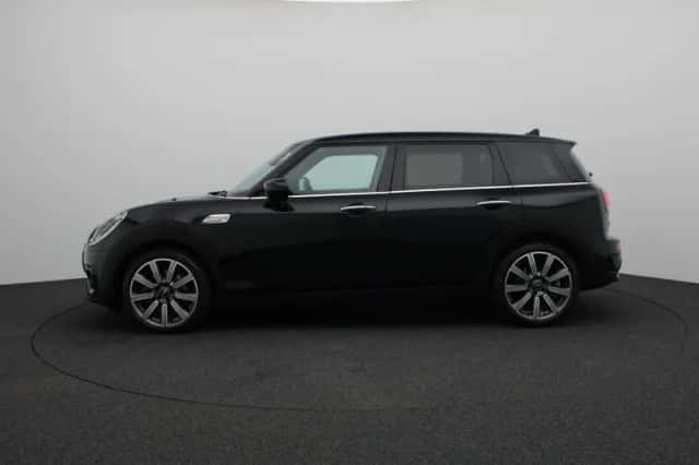 MINI Clubman (2024) thumbnail 4