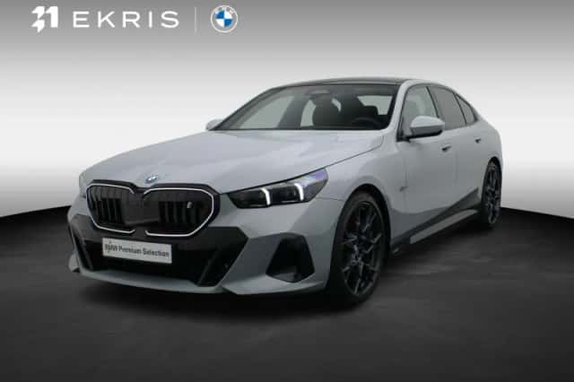 BMW i5 (2025) thumbnail 1