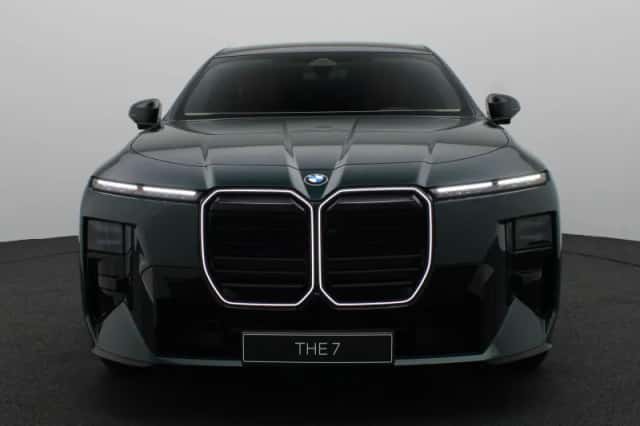 BMW i7 (2026) thumbnail 3