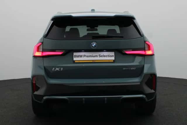 BMW iX1 (2024) thumbnail 5