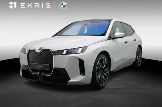 BMW iX (2026) thumbnail 1