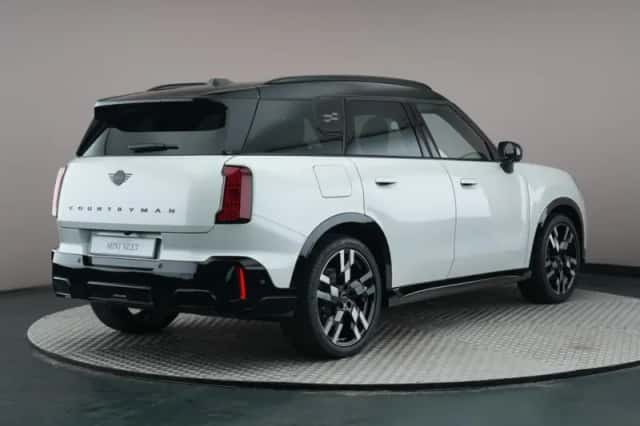 MINI Countryman (2025) thumbnail 2