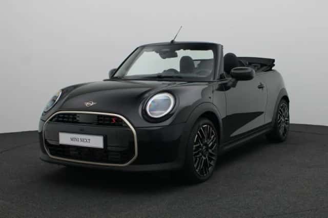MINI Cabrio (2026) thumbnail 1