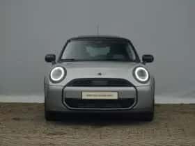 MINI Cooper (2024) thumbnail 3