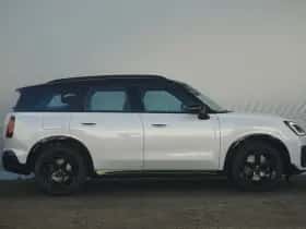 MINI Countryman (2024) thumbnail 4