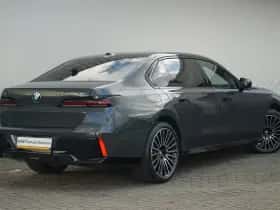 BMW 7-Serie (2025) thumbnail 2