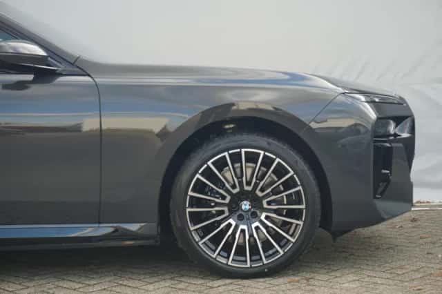 BMW 7-Serie (2025) thumbnail 6