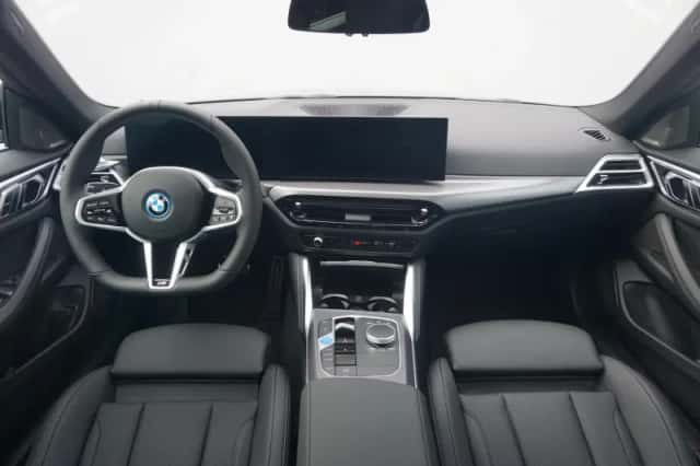 BMW i4 (2025) thumbnail 6