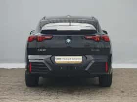 BMW iX2 (2025) thumbnail 5