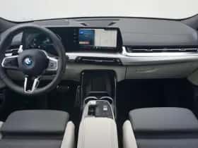 BMW iX2 (2025) thumbnail 7