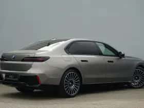 BMW i7 (2026) thumbnail 2