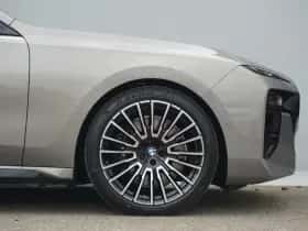 BMW i7 (2026) thumbnail 6