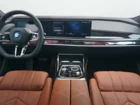 BMW i7 (2026) thumbnail 7