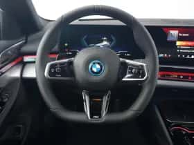 BMW i5 (2025) thumbnail 9