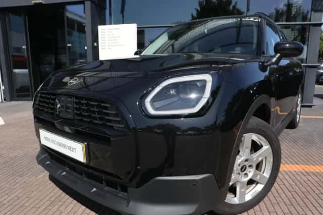 MINI Countryman (2025) thumbnail 2