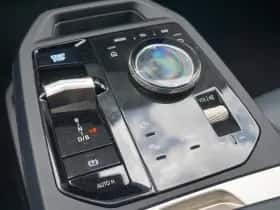 BMW iX (2024) thumbnail 11