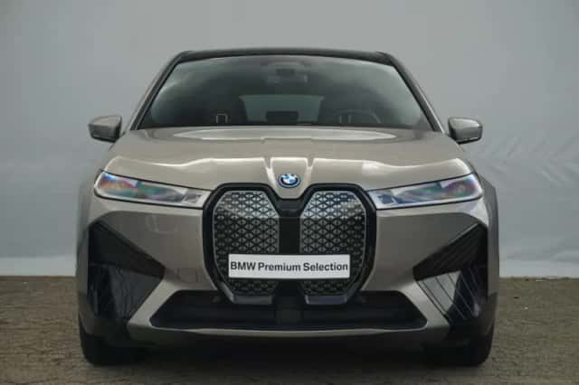 BMW iX (2024) thumbnail 3