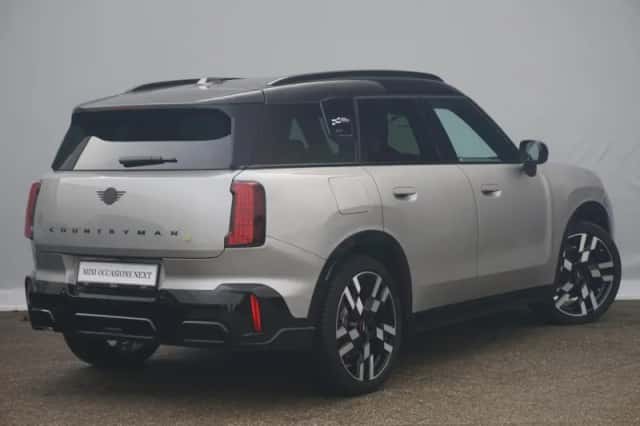 MINI Countryman (2025) thumbnail 2