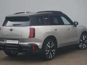 MINI Countryman (2025) thumbnail 2