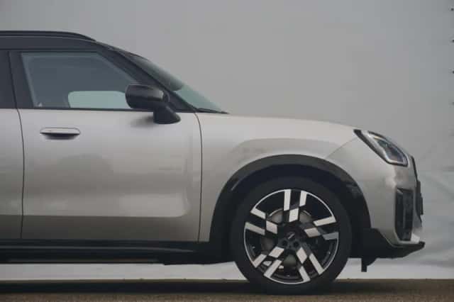 MINI Countryman (2025) thumbnail 6