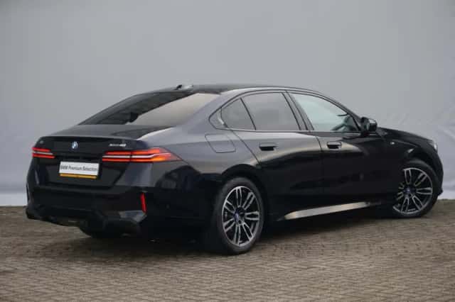 BMW i5 (2026) thumbnail 3