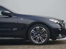 BMW i5 (2026) thumbnail 5