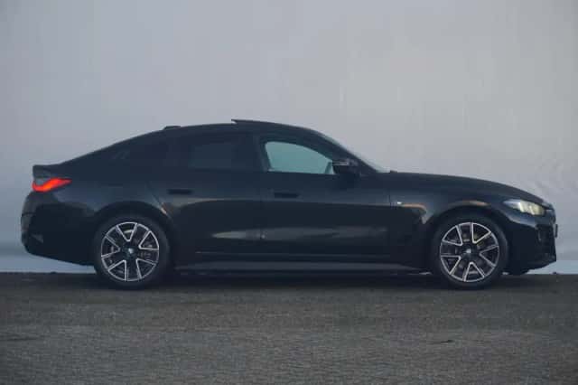 BMW i4 (2026) thumbnail 5