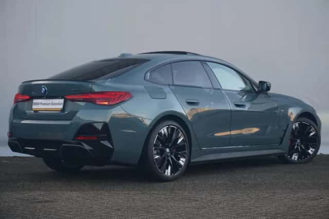 BMW i4 (2026) thumbnail 2