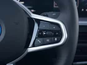 BMW i4 (2026) thumbnail 21