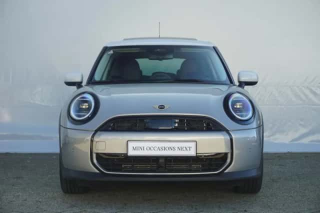MINI Cooper (2025) thumbnail 3