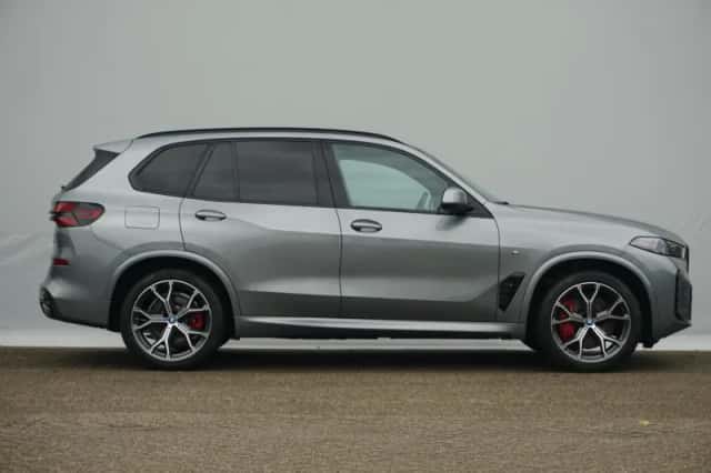 BMW X5 (2023) thumbnail 4