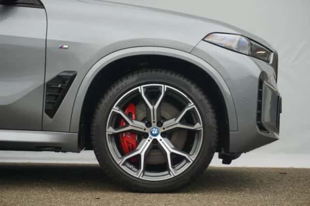 BMW X5 (2023) thumbnail 6